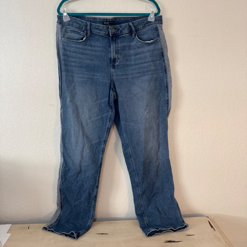 Simply Vera‎ Vera Wang Mid Rise Straight Leg Jeans Blue Wash Womens Size 16L